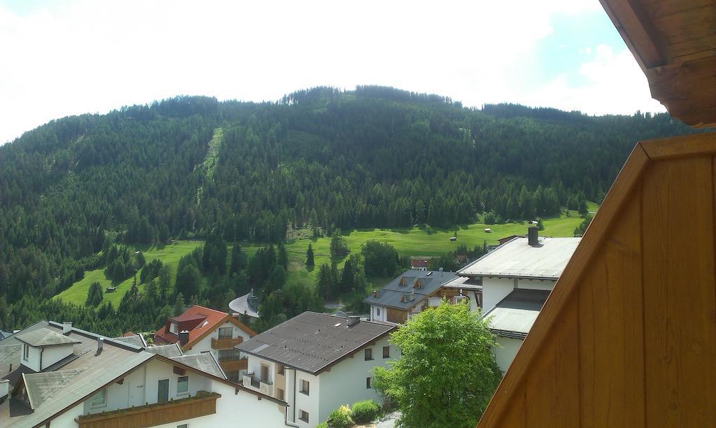 Hotel Garni Romantika Serfaus Room photo